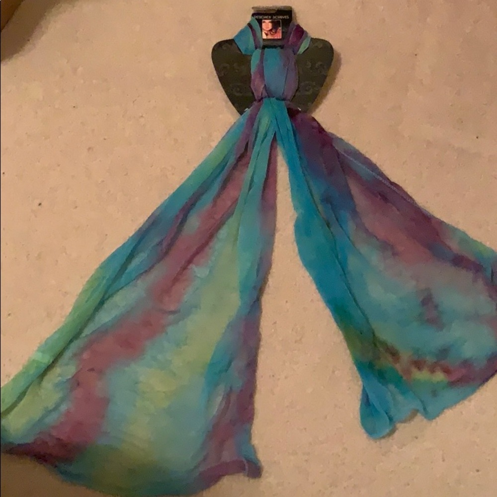 Scarf - Picture 2 of 3
